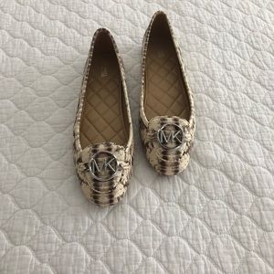 Michael Kors flats